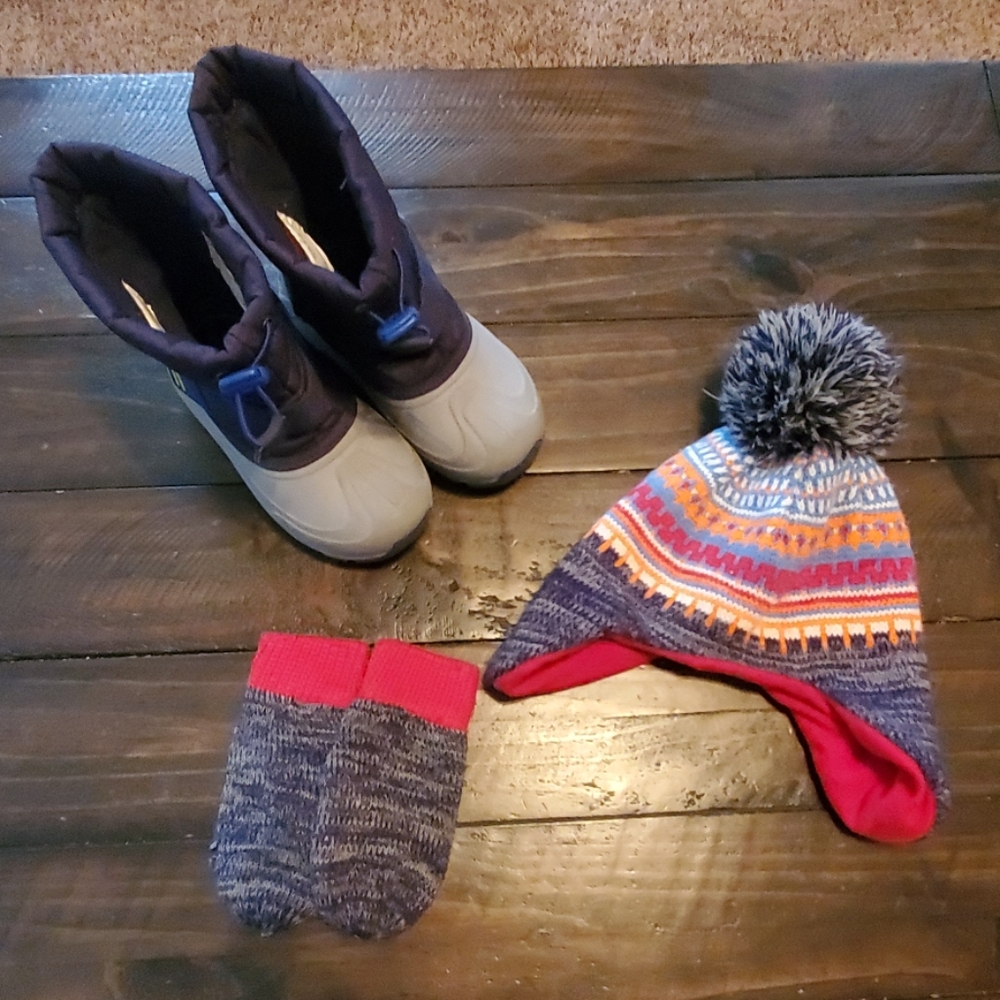 Boys size 12 themolite waterproof winter boots